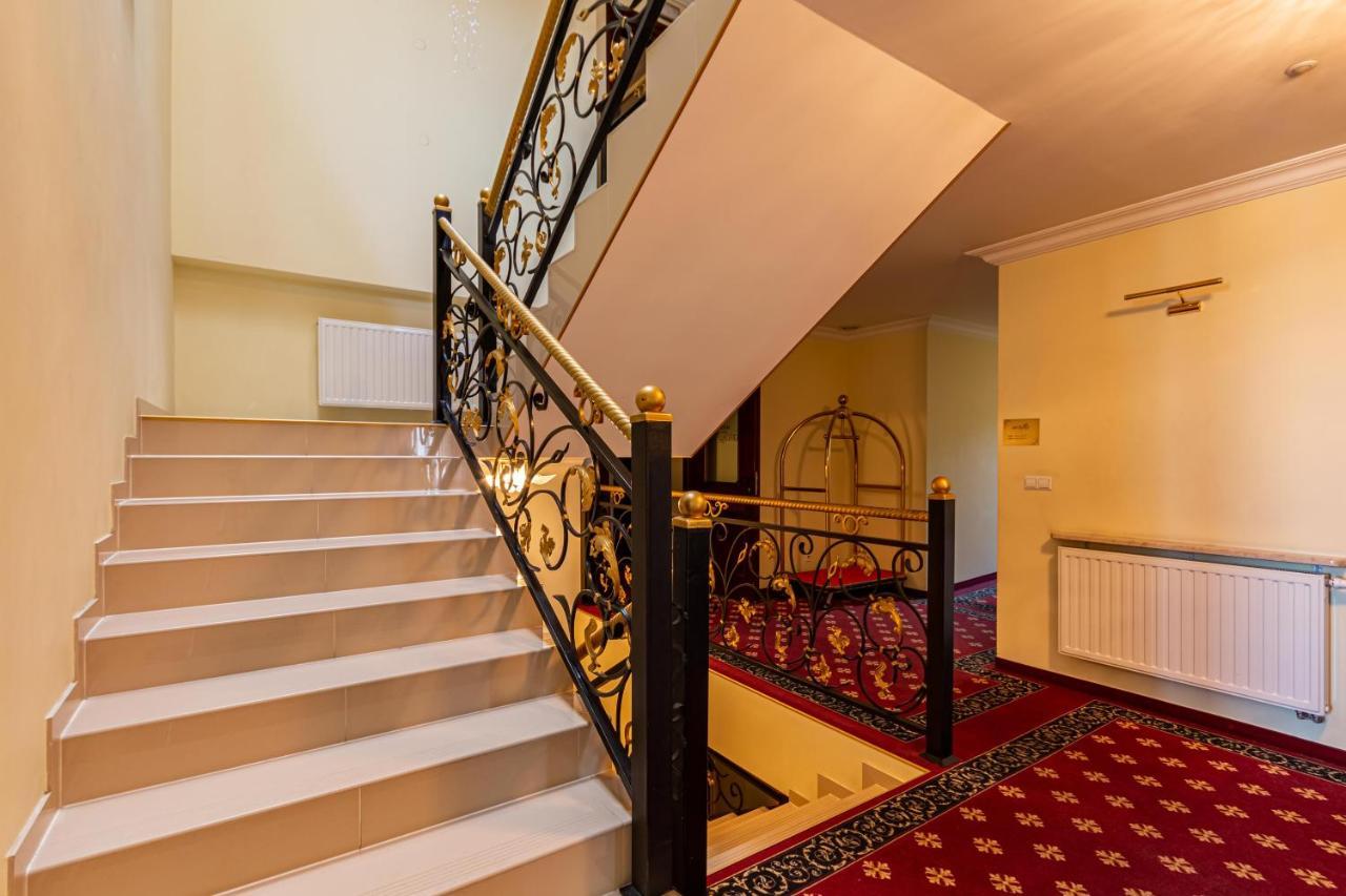 Margerita Hotel Modlnica Kültér fotó