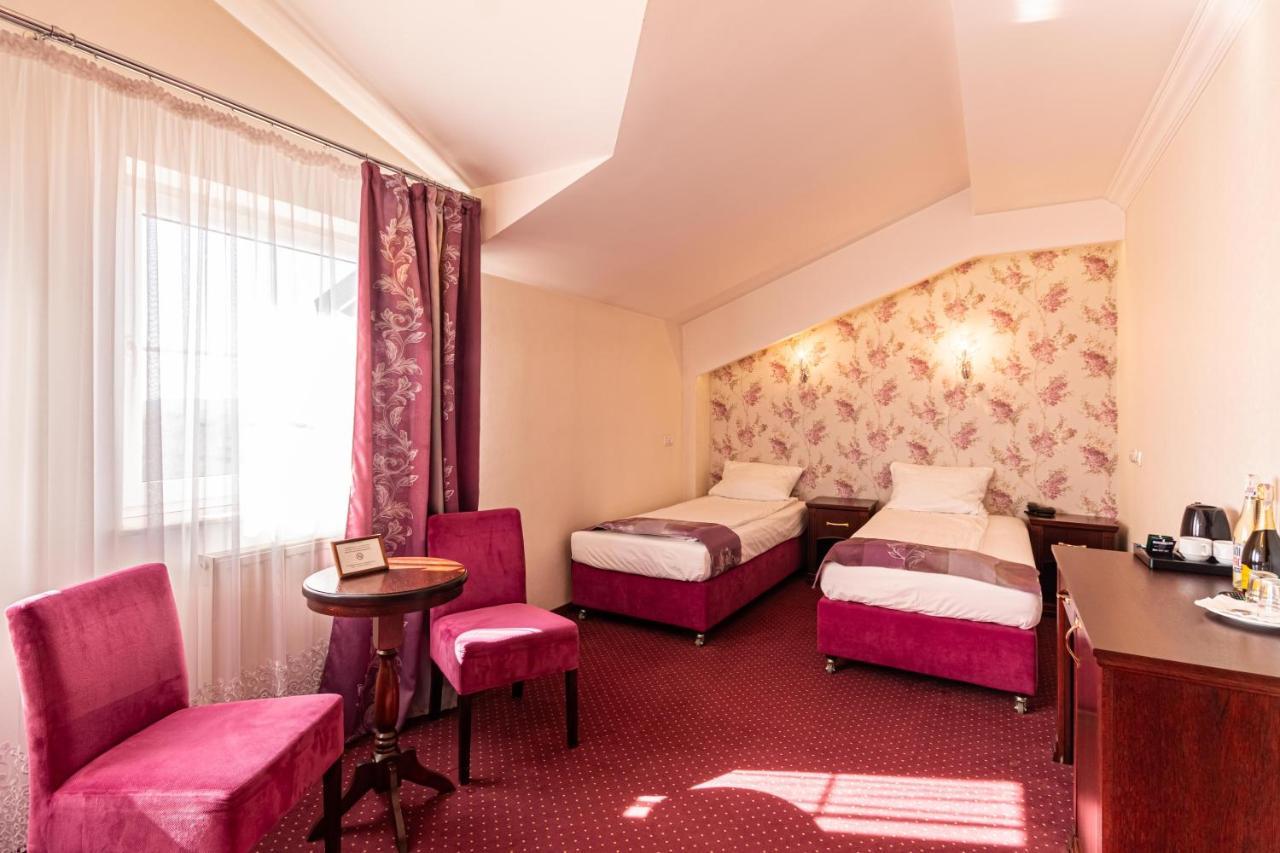 Margerita Hotel Modlnica Kültér fotó